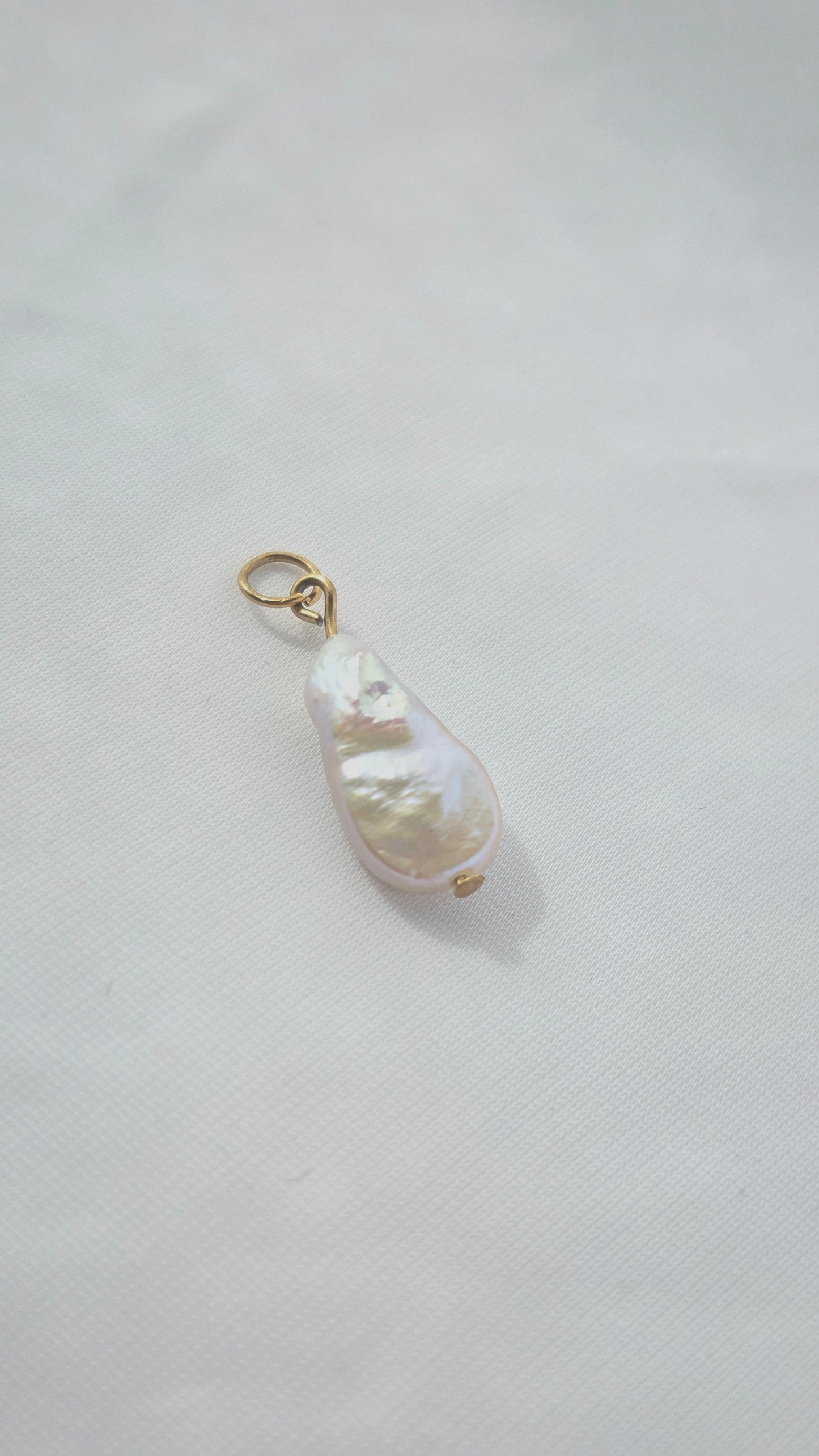 PEARL DROP 𖦹 Charm