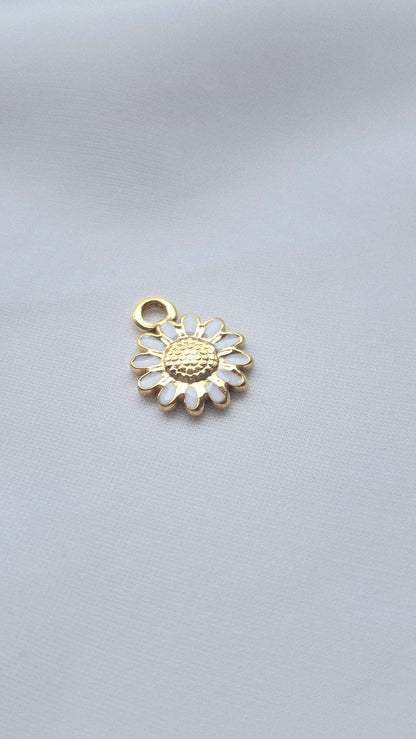GOLDEN DAISY 𖦹 Charm