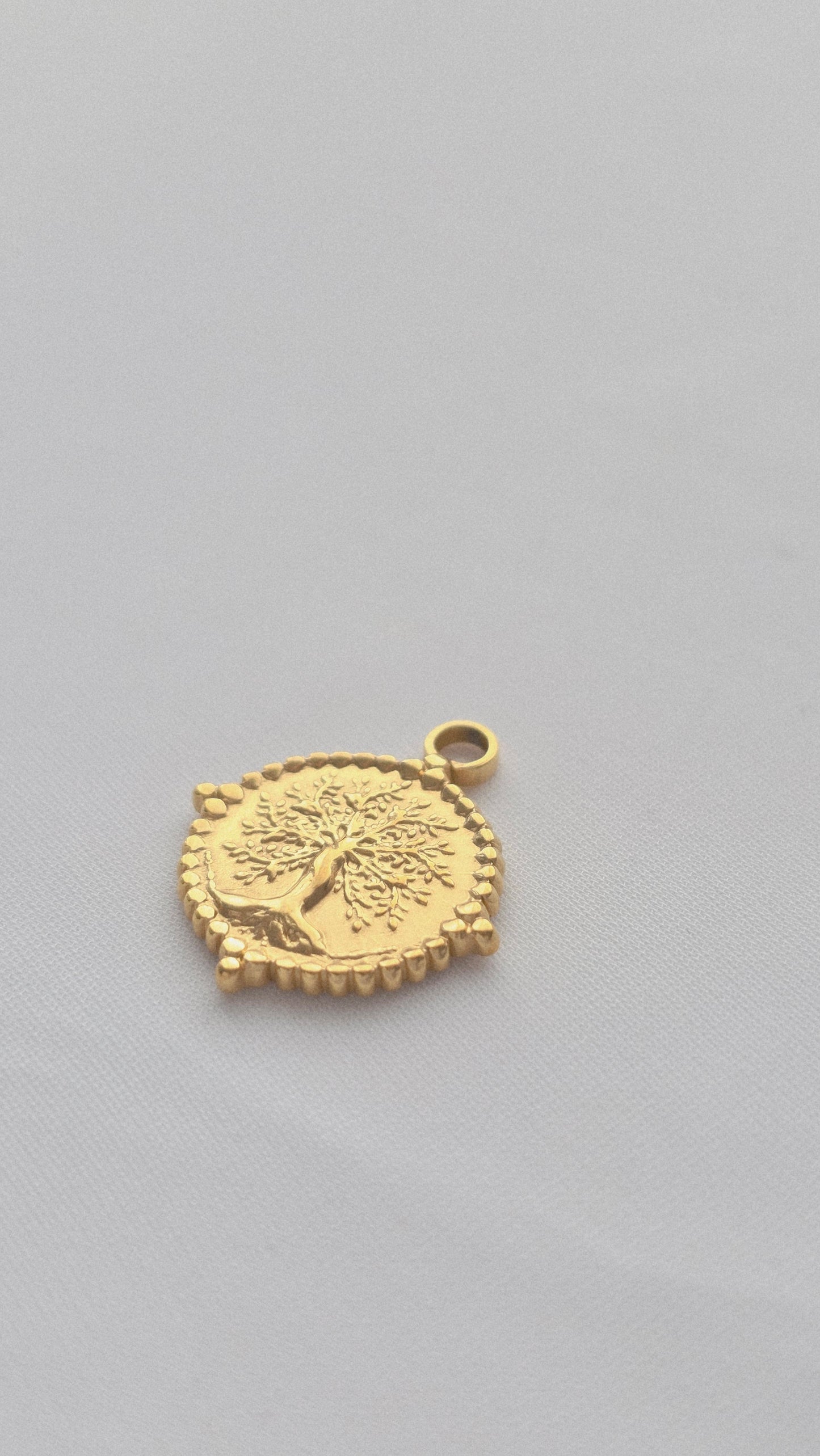 VITA TREE 𖦹 Charm