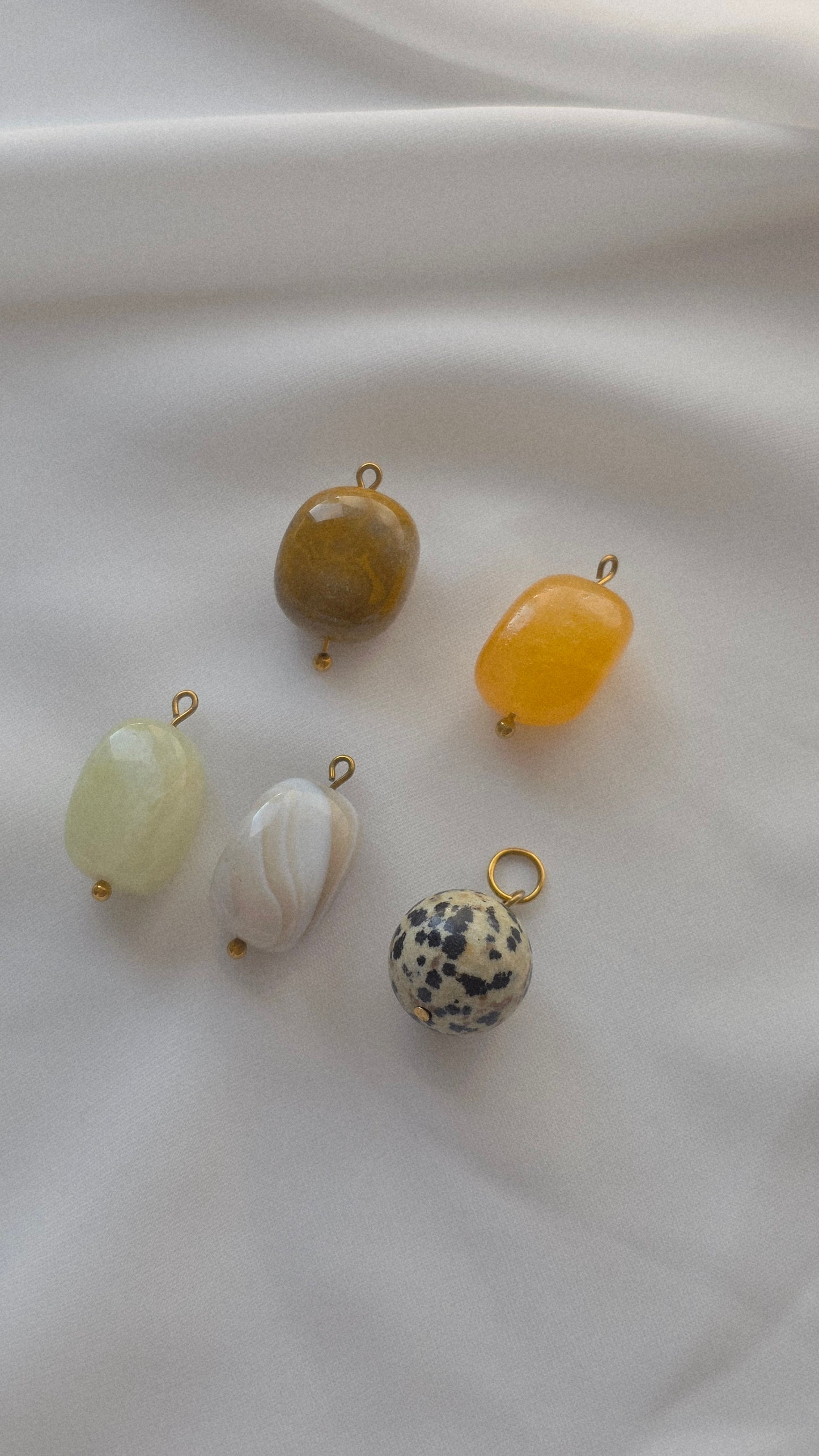 OASIS STONE 𖦹 Charm