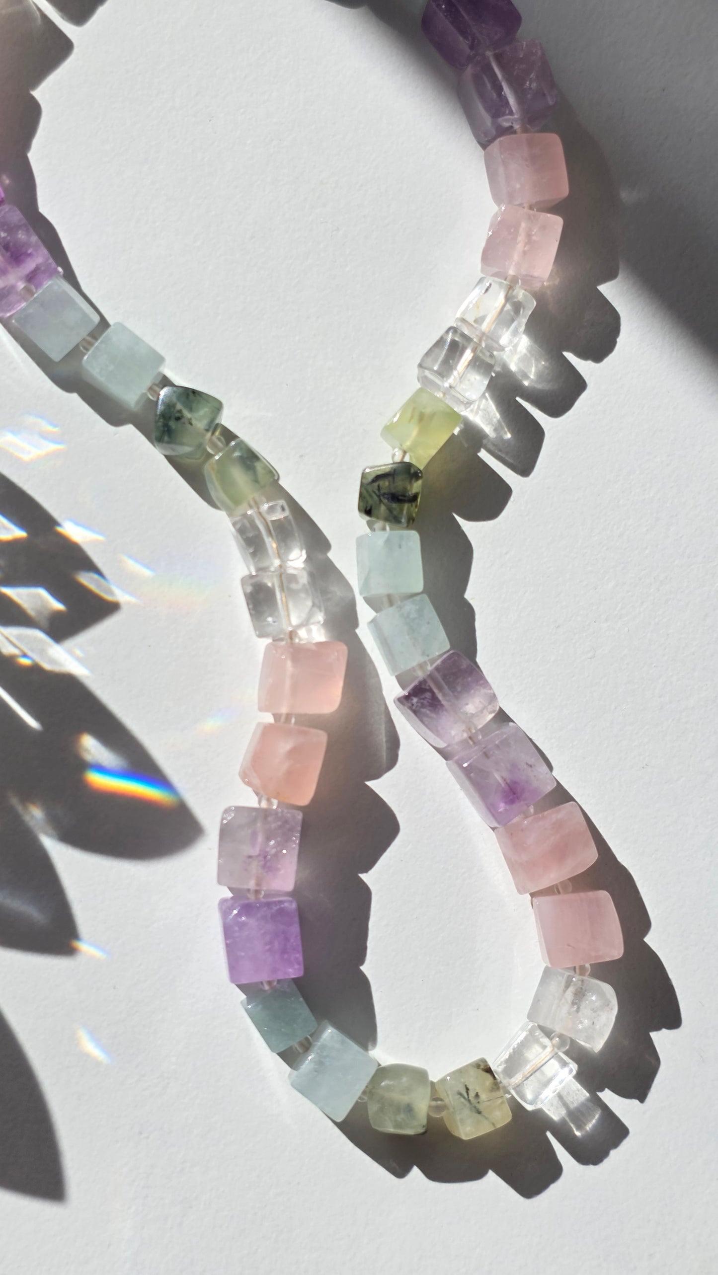 EDGY ICE 𖦹 Multicolor Edelsteinkette