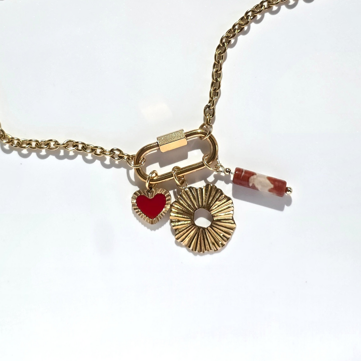 RED AMOUR 𖦹 Charm