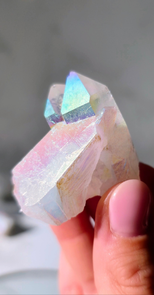 Angel Aura Bergkristall Cluster - Schillernder Regenbogen-Glanz aus Deutschland