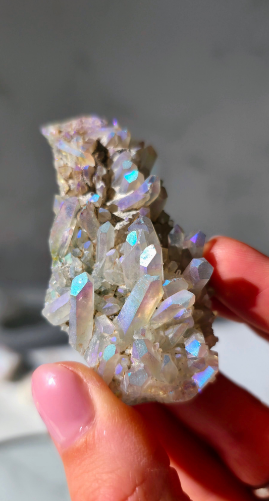 Angel Aura Bergkristall Cluster - Schillernder Regenbogen-Glanz aus Deutschland