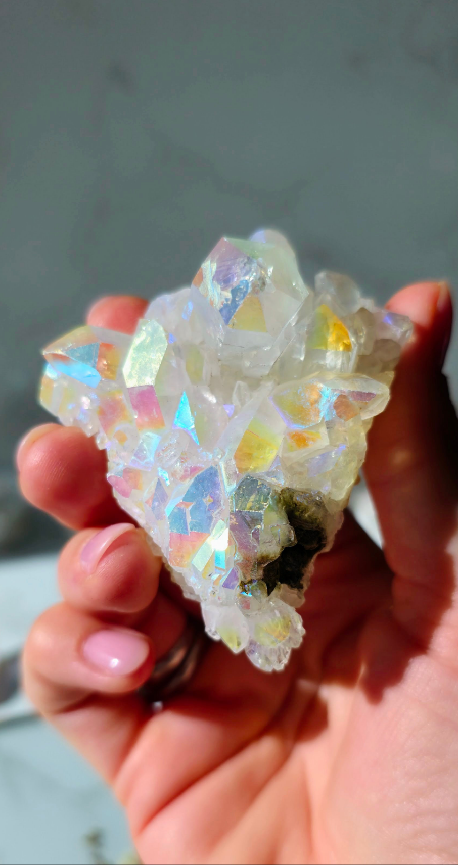 Angel Aura Bergkristall Cluster - Schillernder Regenbogen-Glanz aus Deutschland
