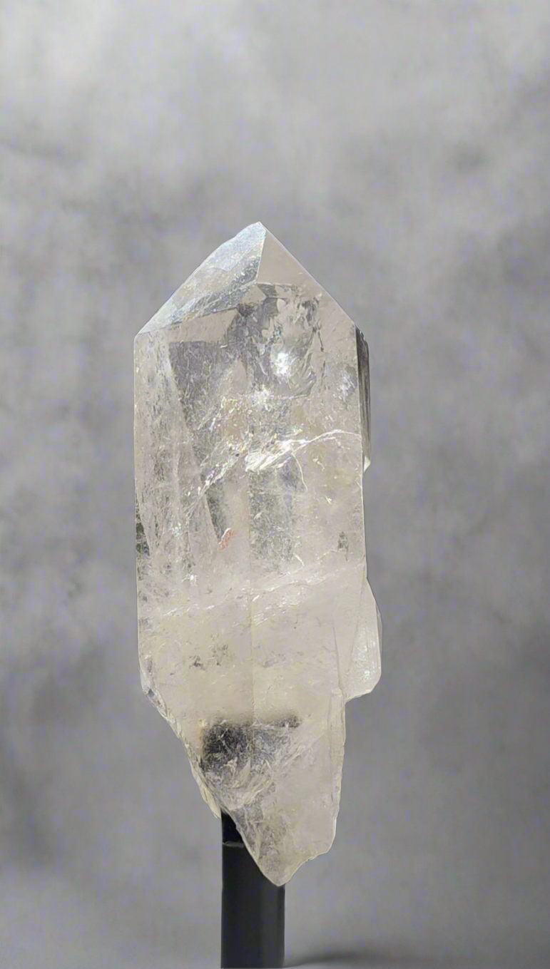 Bergkristall Spitze auf Ständer - A Qualität mit zahlreichen Regenbögen