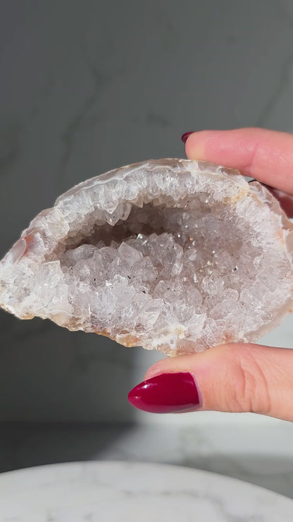 Achat Quarz Geode aus Brasilien mit Glitzereffekt