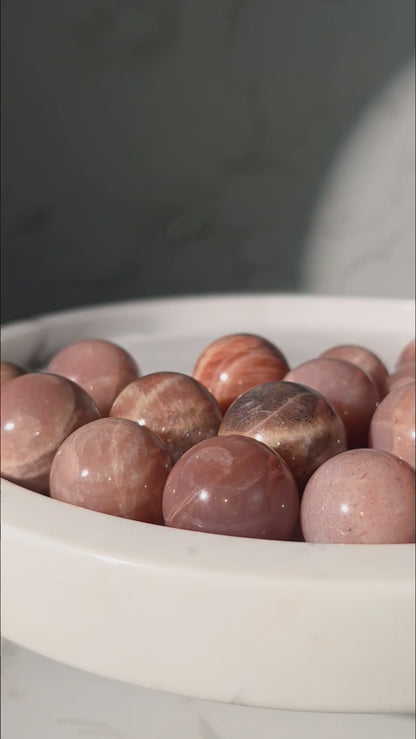 Glitzernde Sonnenstein-Kugeln – Licht, Lebensfreude & funkelnde Magie