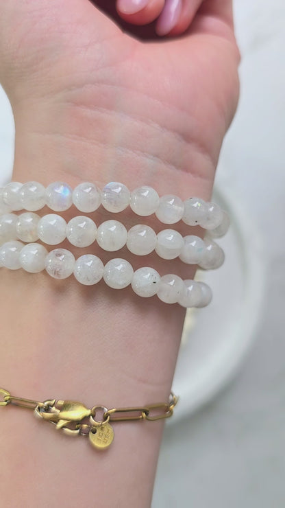 Regenbogen Mondstein Armband mit blauem Flash