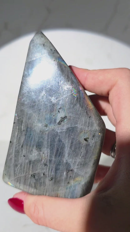 Bunt schillernde Labradorit Freiform