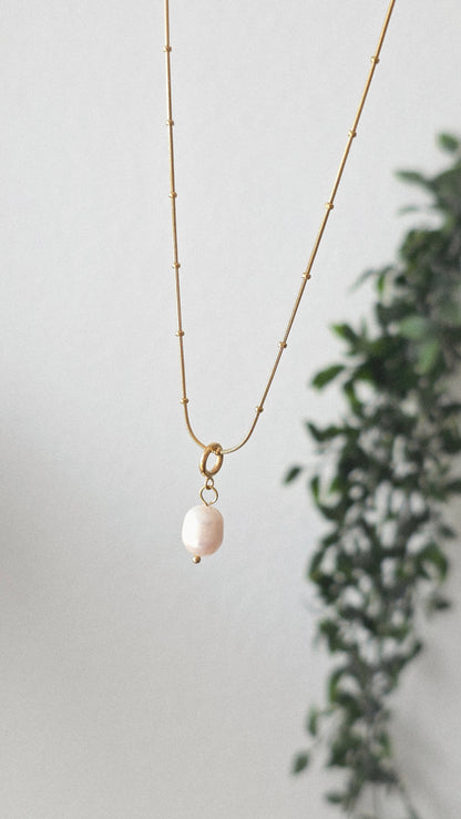 PURE PEARL 𖦹 Süßwasserperlenkette