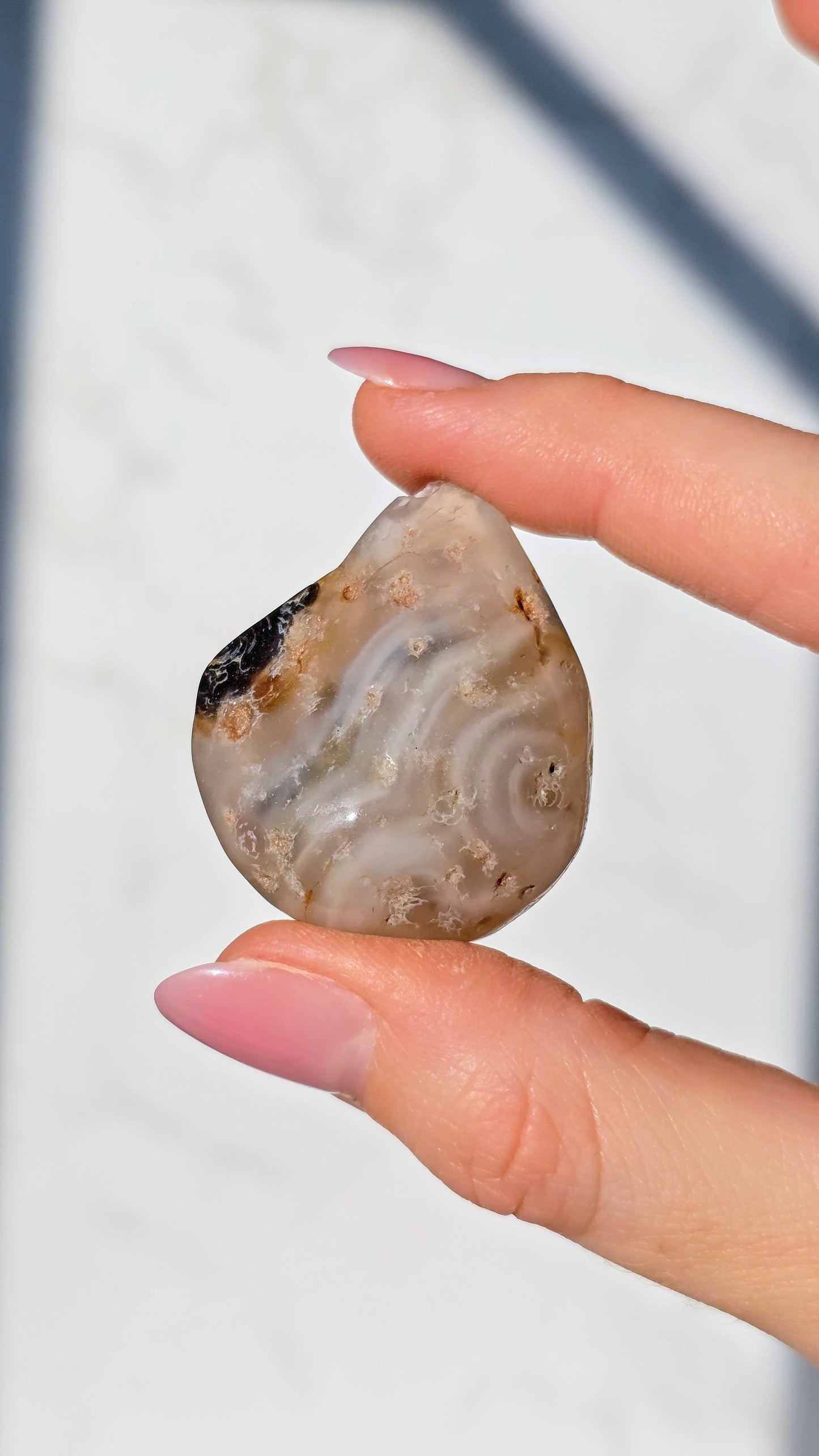 Enhydros (Urwasser eingeschlossen im Wasser-Achat)