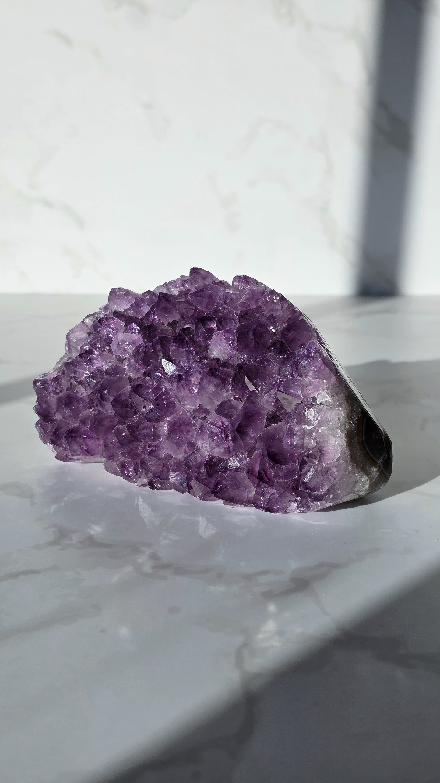 Amethyst Cluster mit Achat